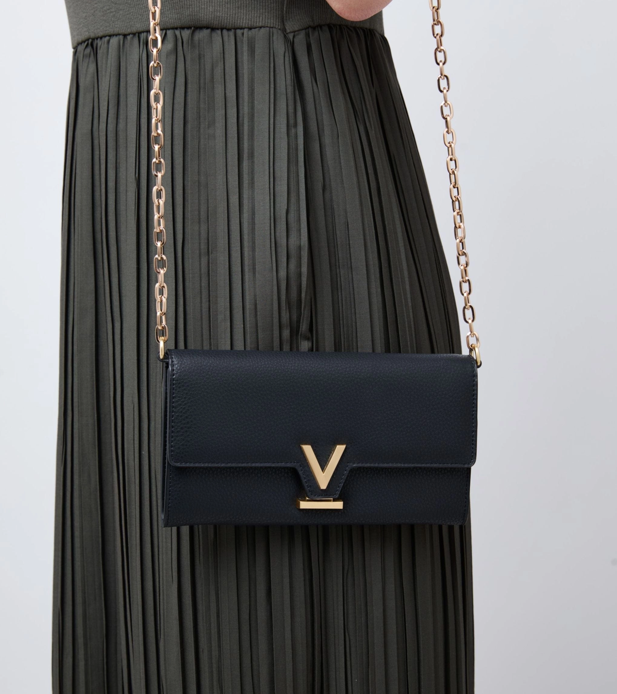 Luella Vegan Bio-Based Bamboo Leather Chain Purse | Black