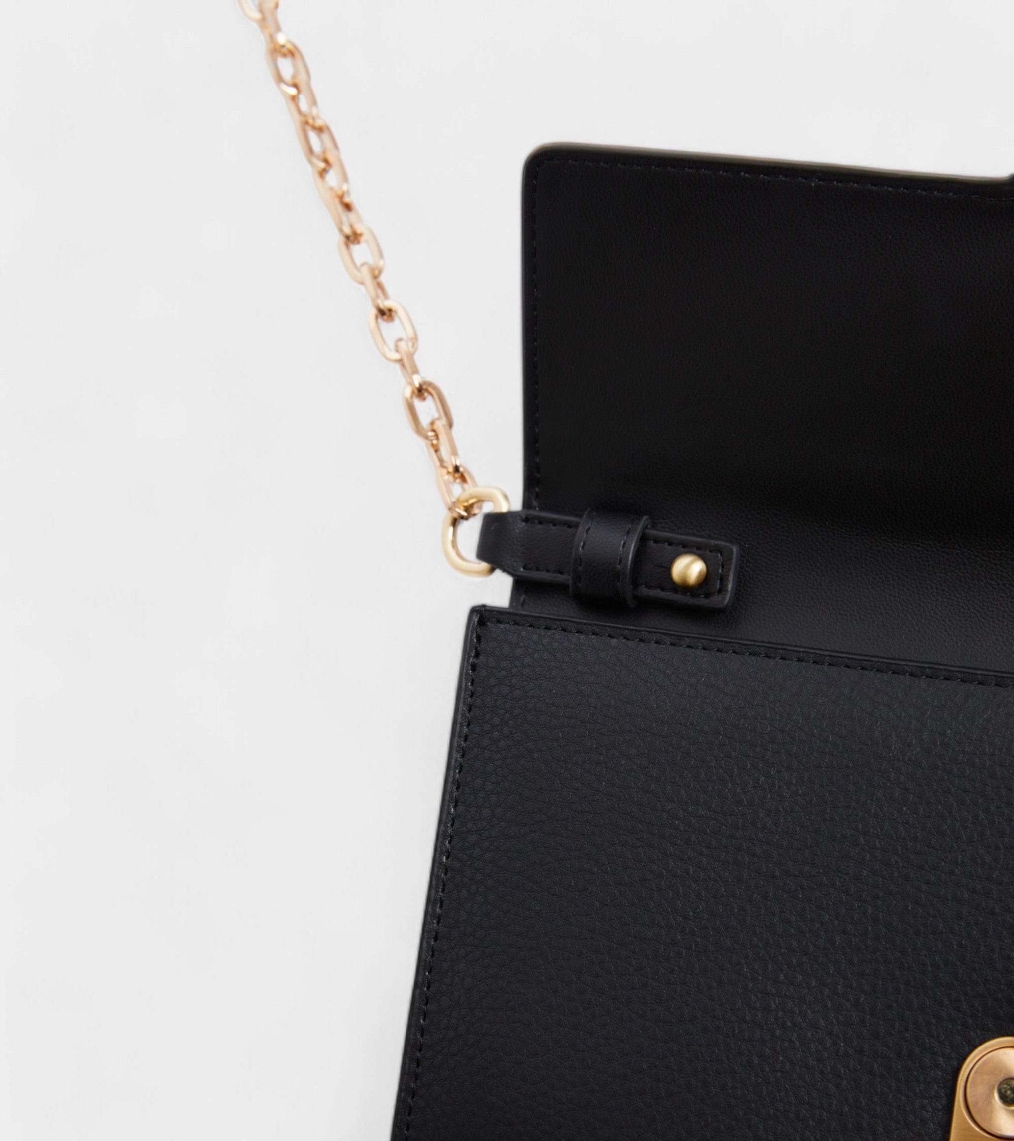 Luella Vegan Bio-Based Bamboo Leather Chain Purse | Black