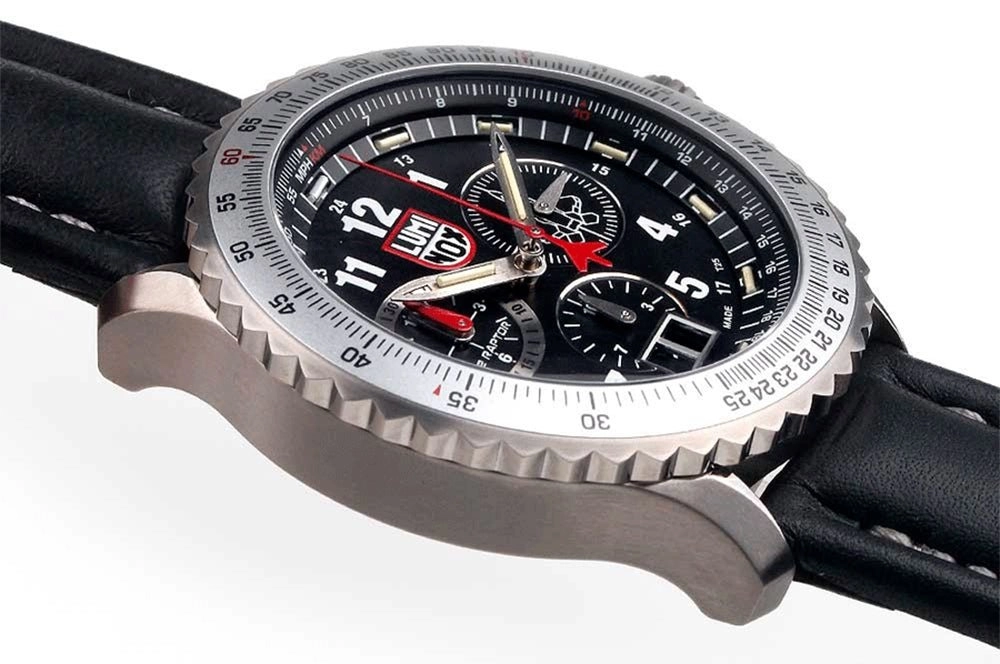 Luminox F-22 Raptor Chronograph Titanium Black Dial Black Leather Strap Date Divers Quartz Mens Watch XA.9241