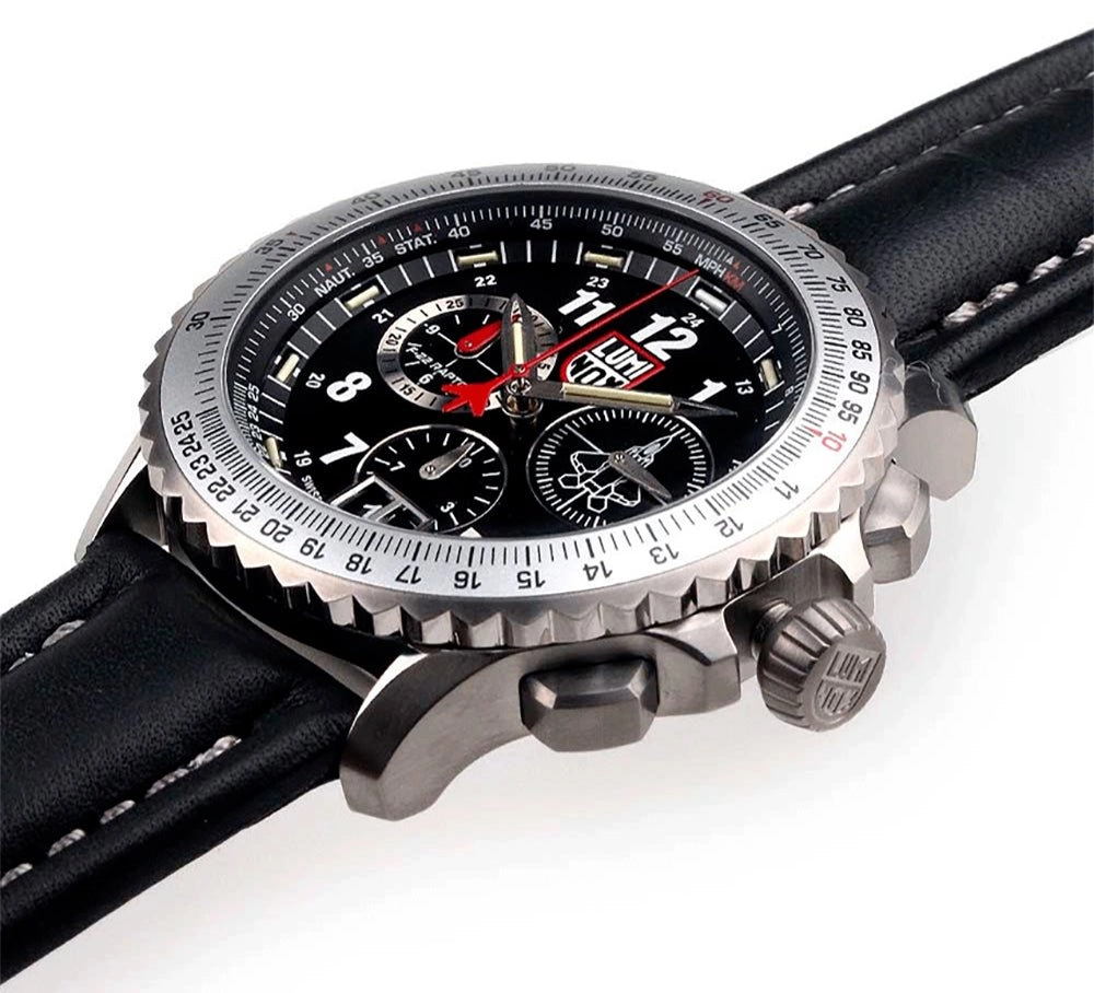 Luminox F-22 Raptor Chronograph Titanium Black Dial Black Leather Strap Date Divers Quartz Mens Watch XA.9241