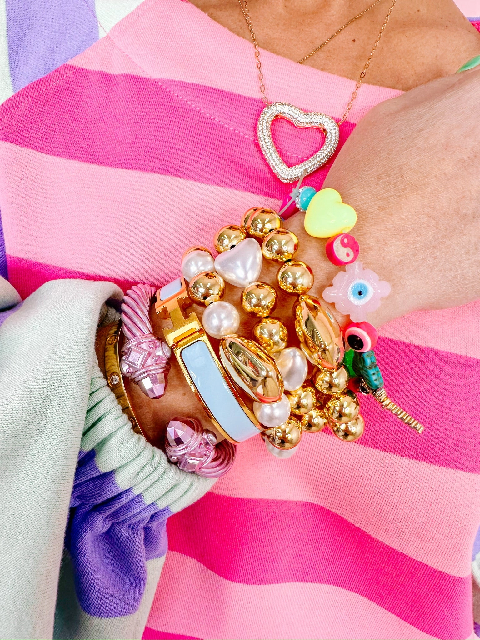 MEGA HEART AND PEARLS BRACELET