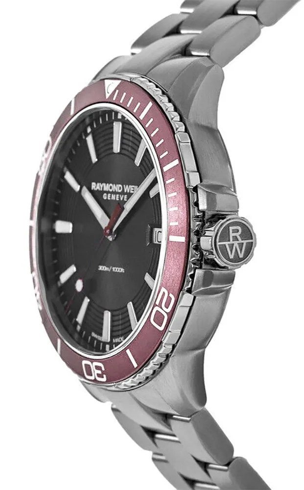 Raymond Weil Tango Stainless Steel Black Dial Date Divers Quartz Mens Watch 8260-ST4-20001