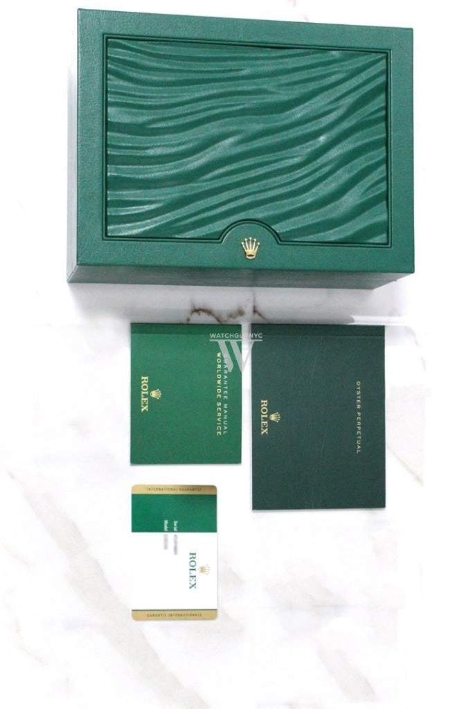 Rolex Day-Date 36 Silver set with Diamonds Dial Fluted Bezel President White Gold Watch 118239