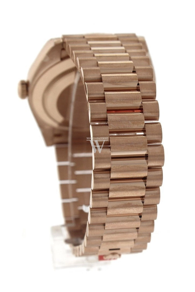Rolex Day-Date 40 White Roman Dial Fluted Bezel 18K Everose gold President Automatic Men's Watch 228235