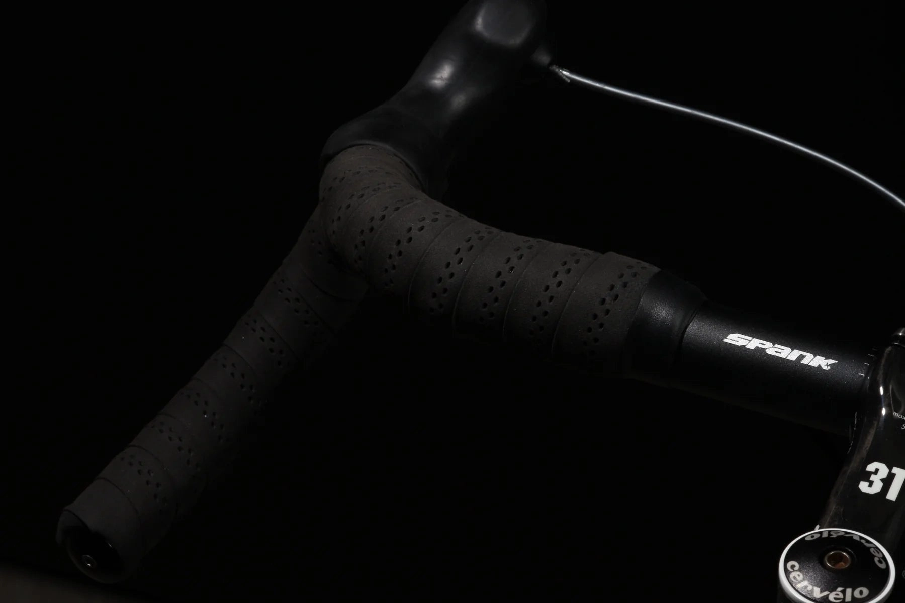 Spank Wing Gravel Drop Bar Tape With Gel Pad & Plug Kit
