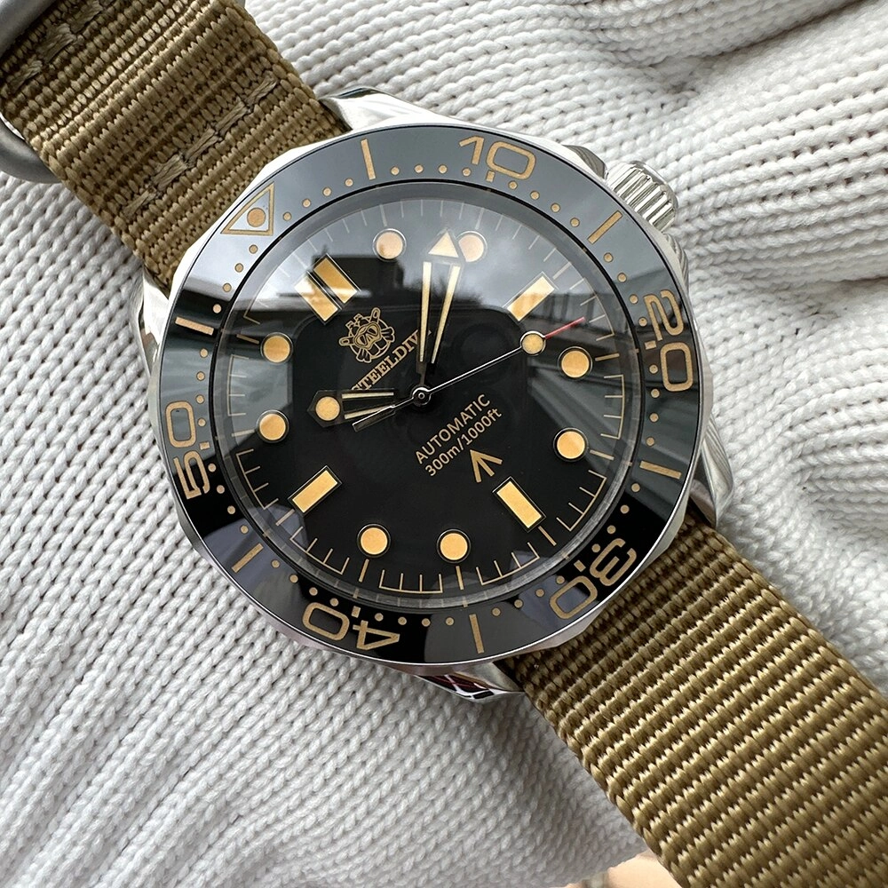 ★US Pre-Owned★Steeldive SD1957 Vintage Sea Ghost Watch