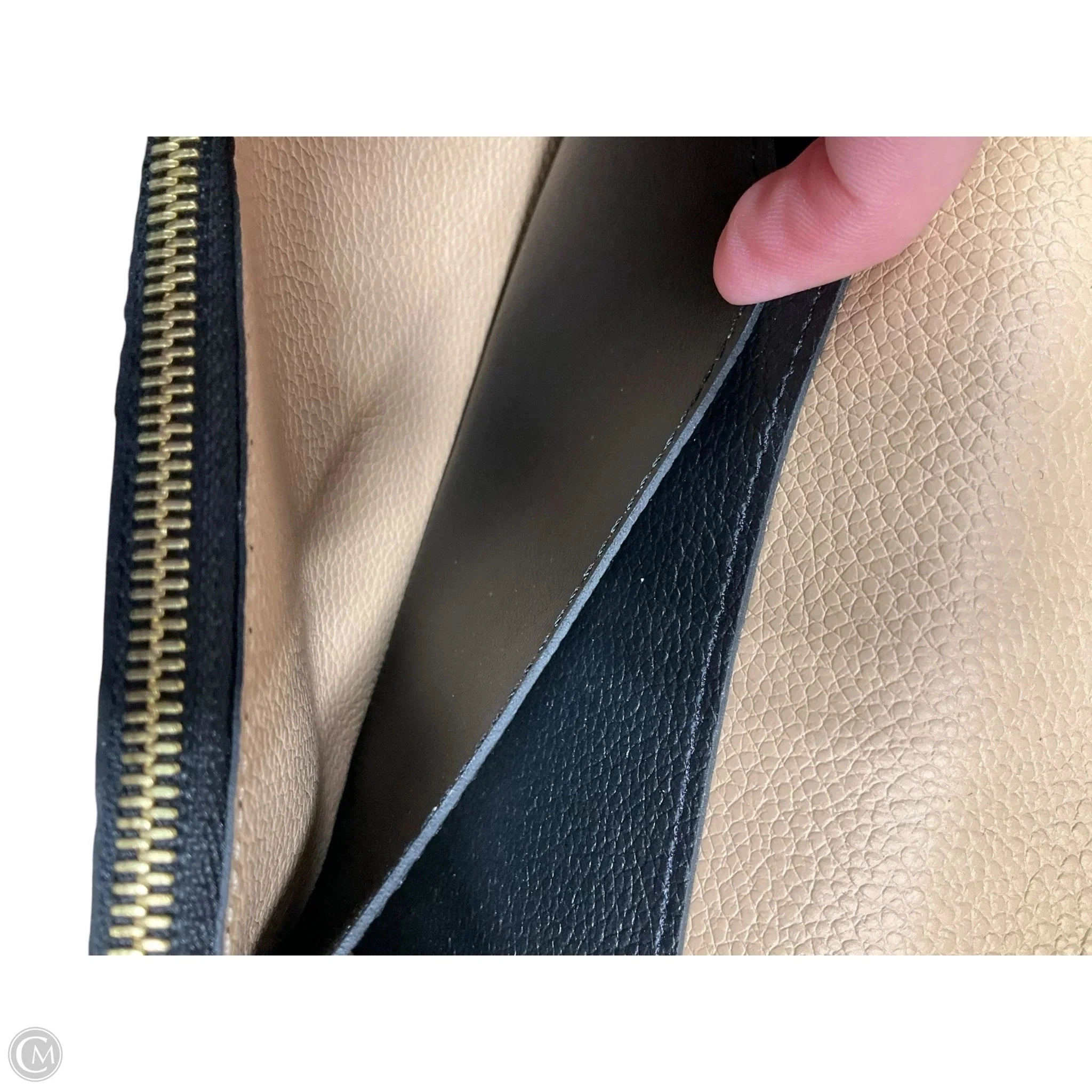 Wallet Luxury Designer By Louis Vuitton, Size: Medium